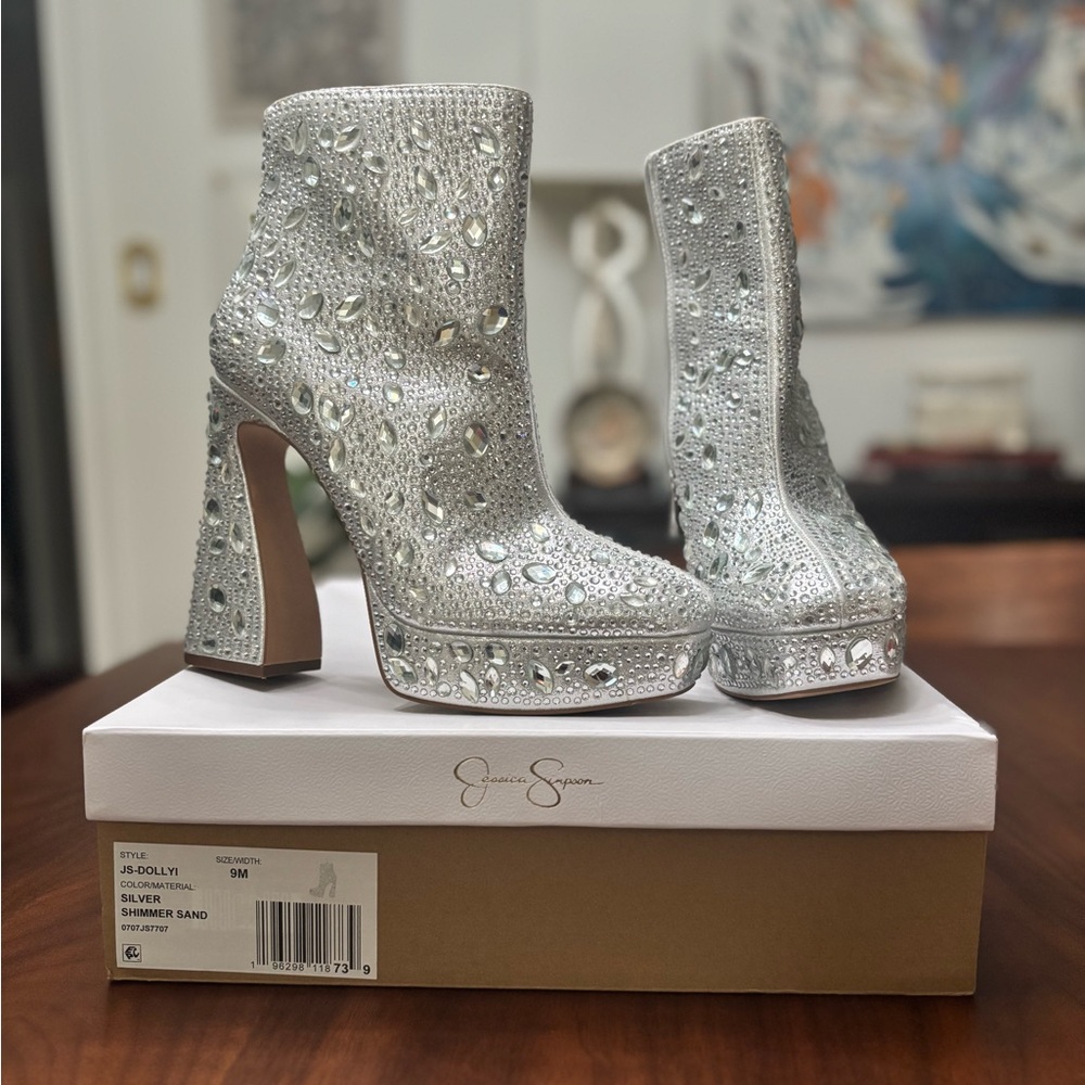 Jessica Simpson JS-Dolly1 Rhinestone Platform Boots – Size 9M Barbie Party